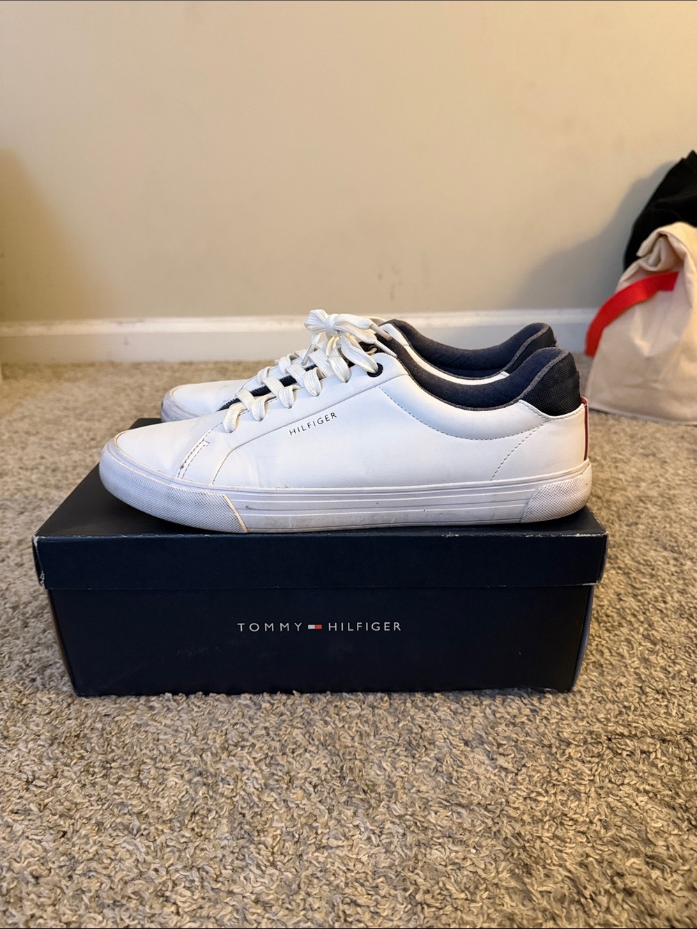 Tommy Hilfiger Men's White Low-Top Leather Sneakers